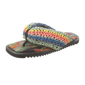 Farm Rio Black Banana Puffy Fluffy Crochet Flip Flop Sandals Size‎ 9 NWOT